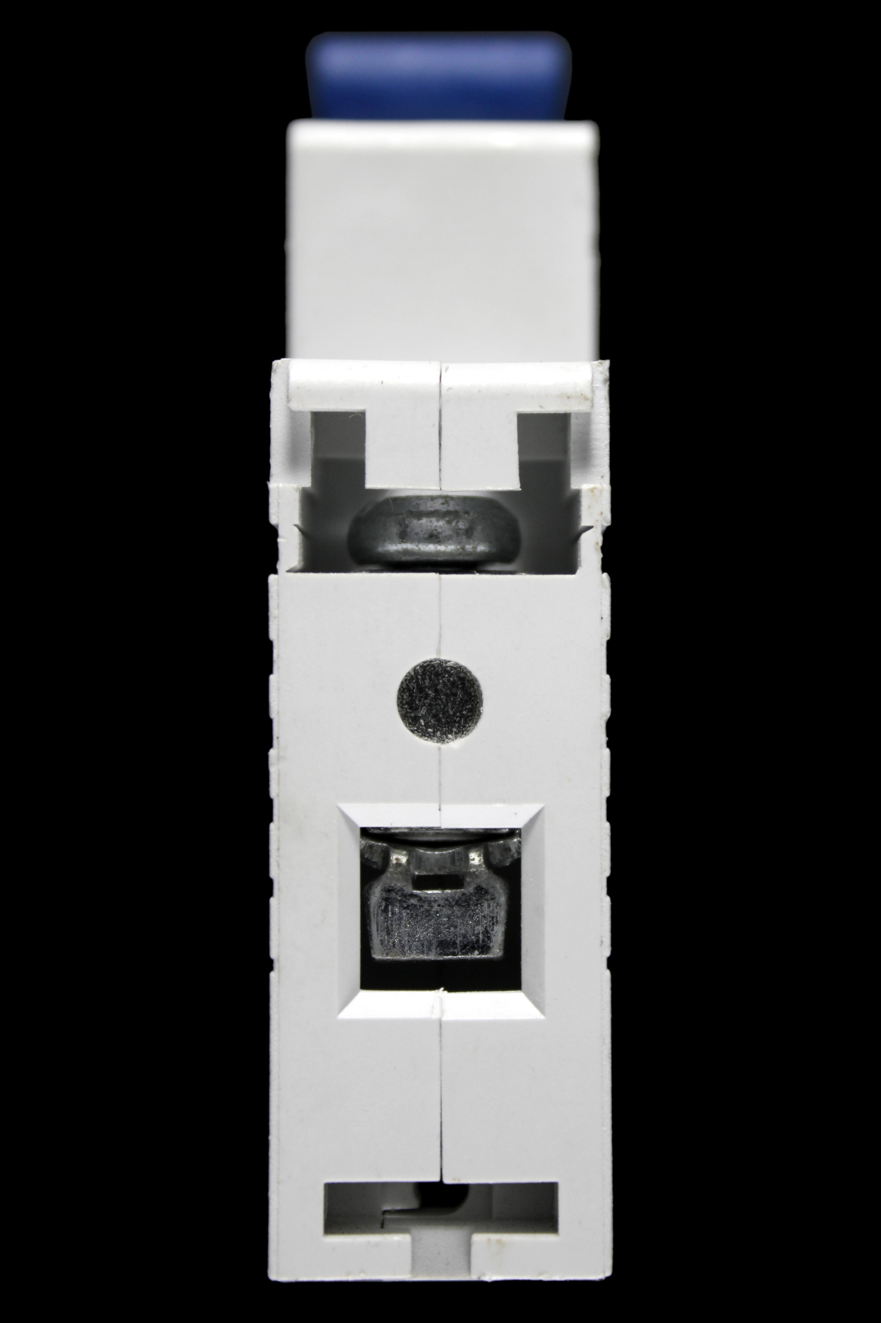 PROTEK 32 AMP CURVE C 10kA MCB CIRCUIT BREAKER HDM16-1C32