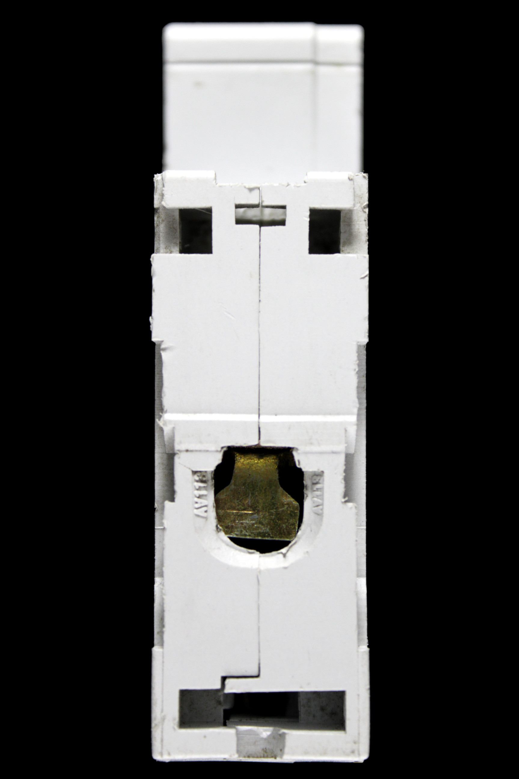 SASSIN 20 AMP CURVE D 6kA MCB CIRCUIT BREAKER 3SB2-60 24648