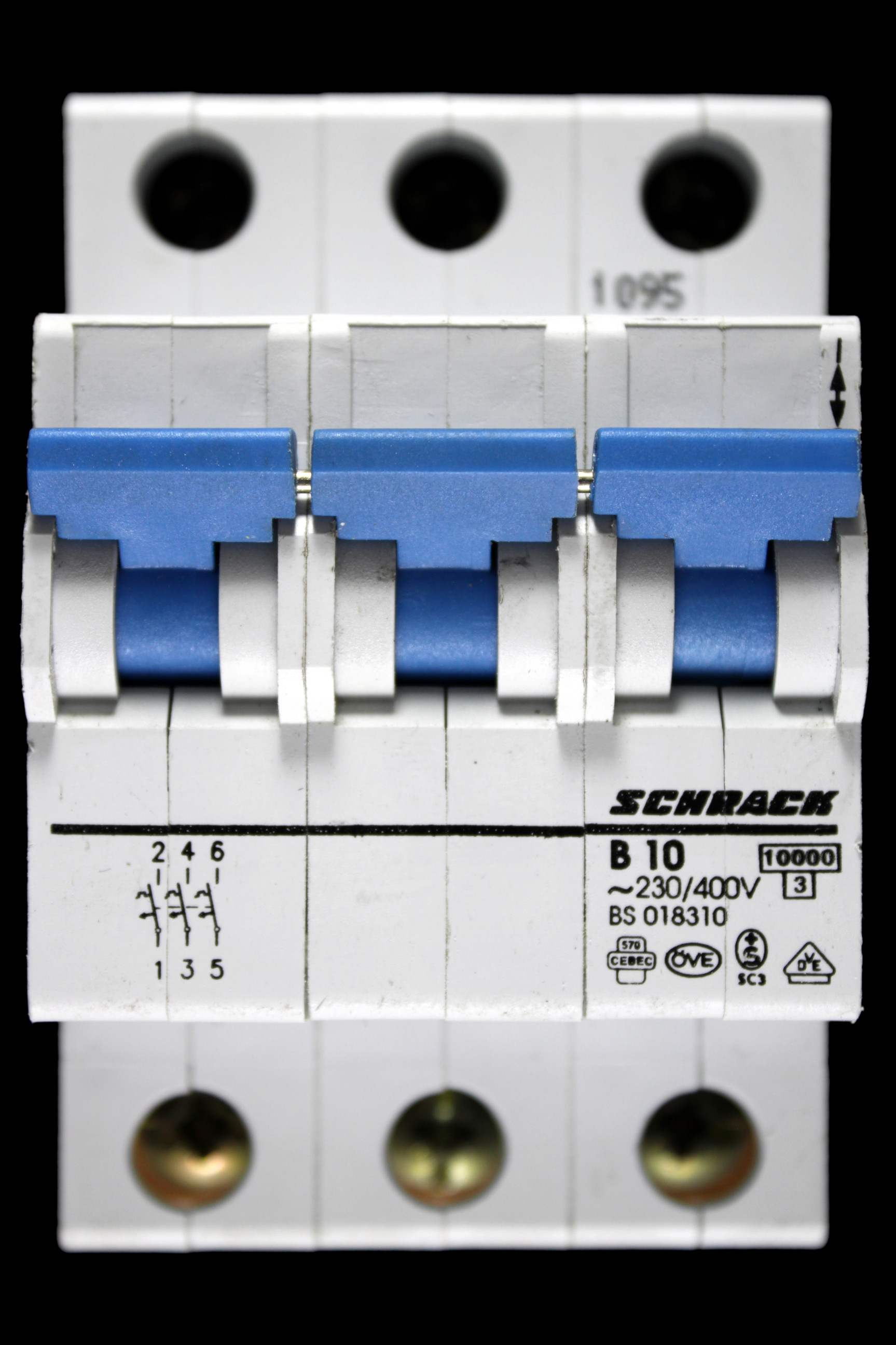 SCHRACK 10 AMP CURVE B 10kA TRIPLE POLE MCB CIRCUIT BREAKER BS 018310