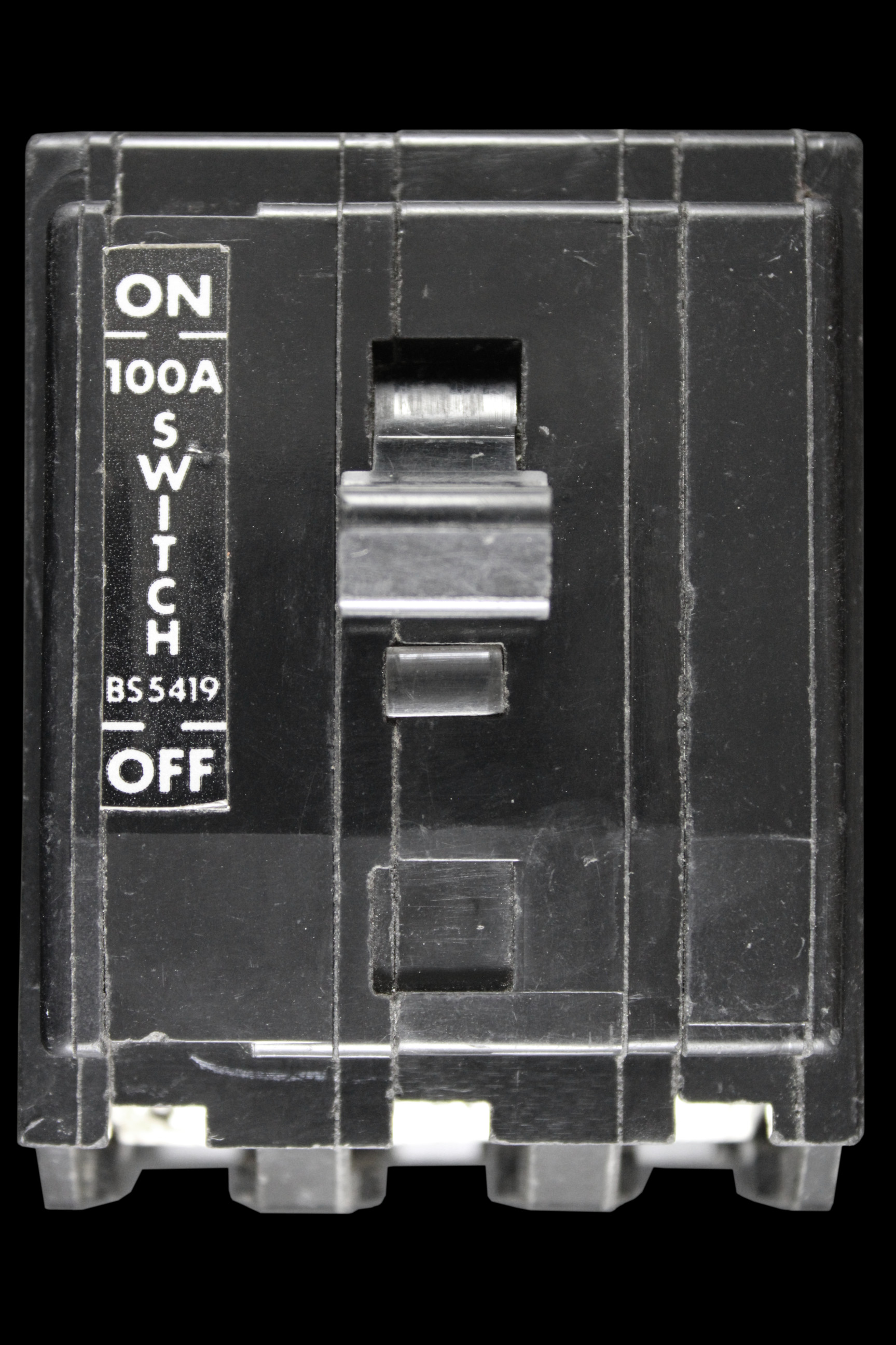 SQUARE D 100 AMP TRIPLE POLE MAIN SWITCH DISCONNECTOR QO3-100M