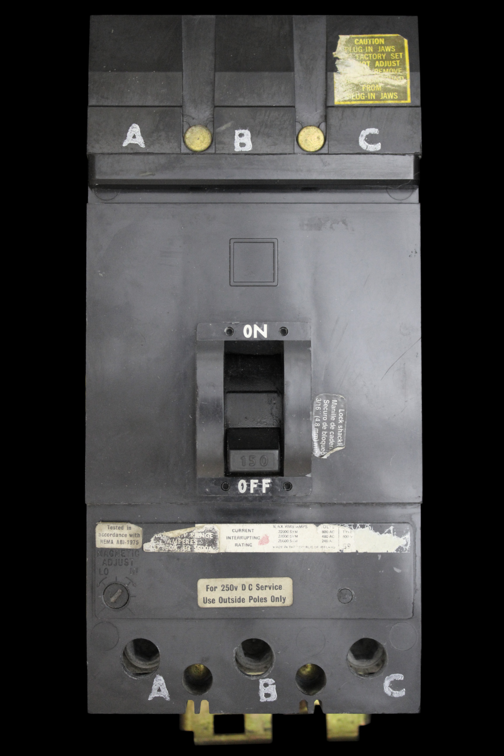 SQUARE D 150 MCCB TRIPLE POLE 22kA KA36150