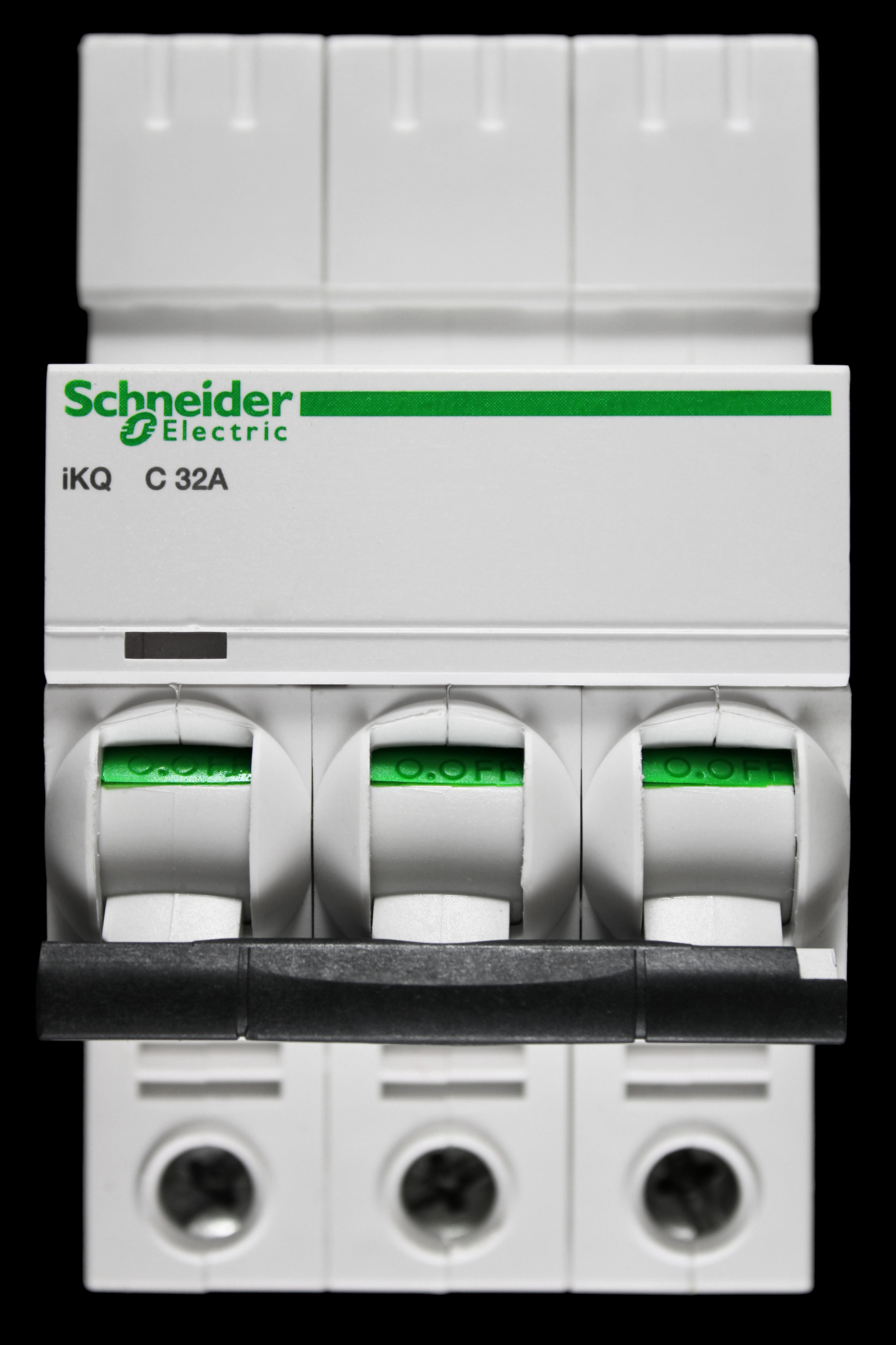 SCHNEIDER C 32 MCB TRIPLE POLE 10kA CIRCUIT BREAKER IKQ A9F57332
