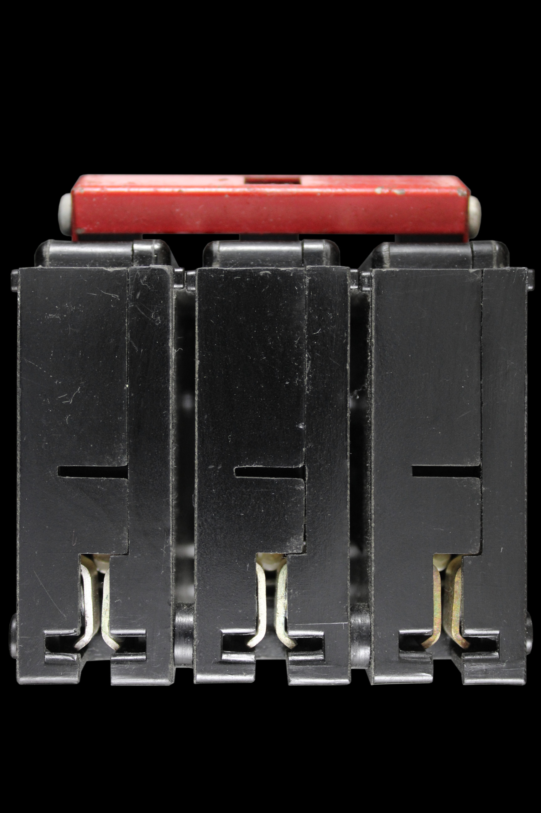 OTTERMILL CHILTON 100 MAIN SWITCH DISCONNECTOR TRIPLE POLE QUICKLAG&hyphen;P
