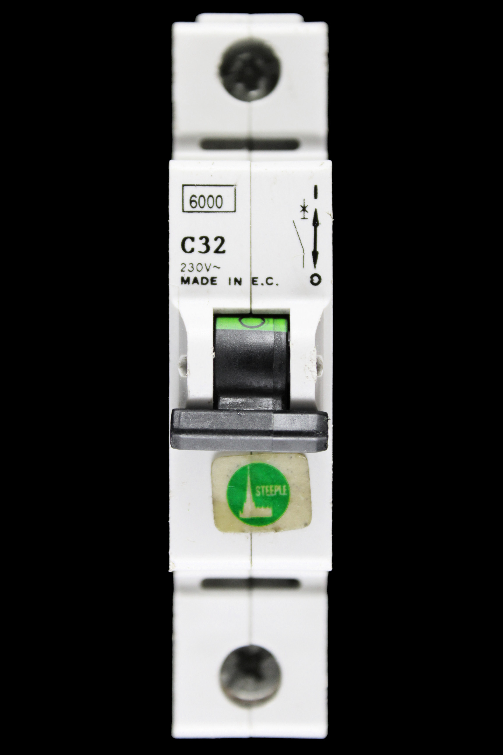 STEEPLE 32 AMP CURVE C 6kA MCB CIRCUIT BREAKER 230V