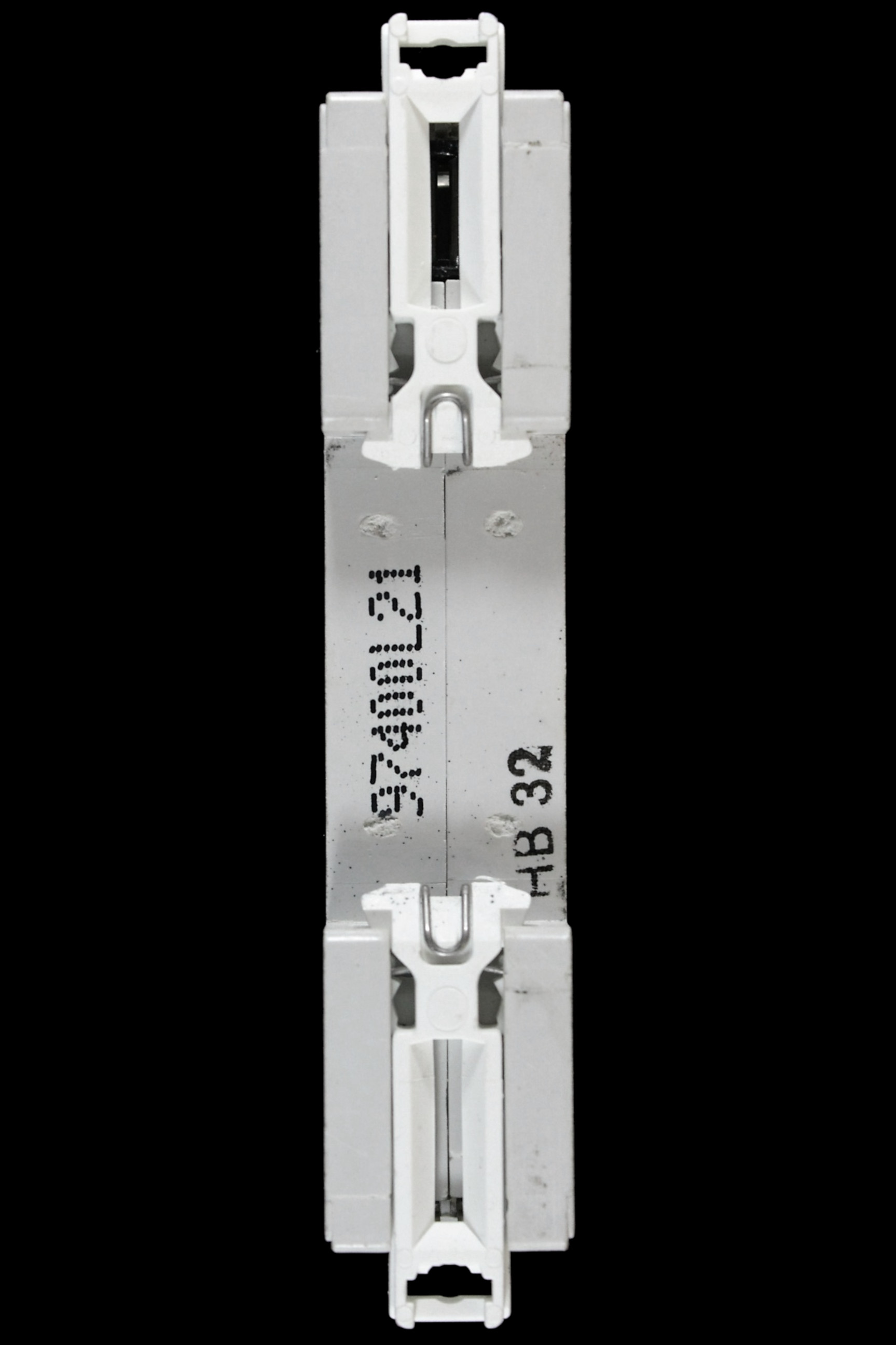 TENBY 32 AMP CURVE B 6kA MCB CIRCUIT BREAKER B632