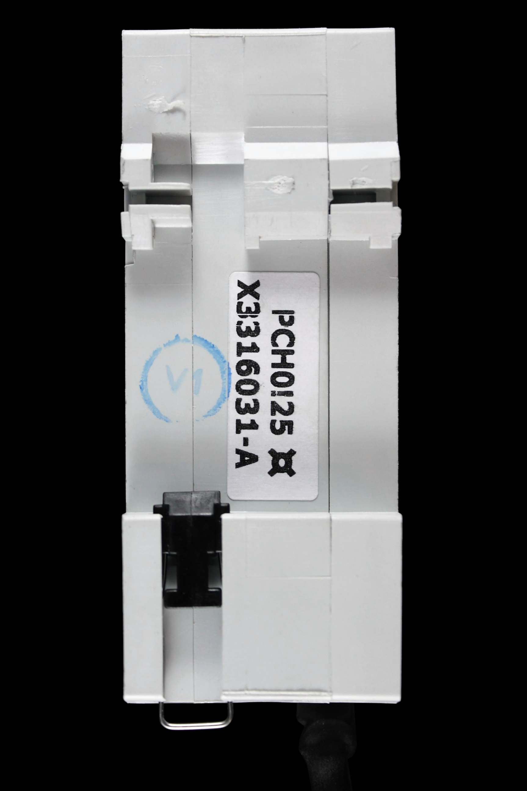 VOLEX 16 AMP CURVE C 10kA 30mA DOUBLE POLE RCBO TYPE AC VRCBO1630