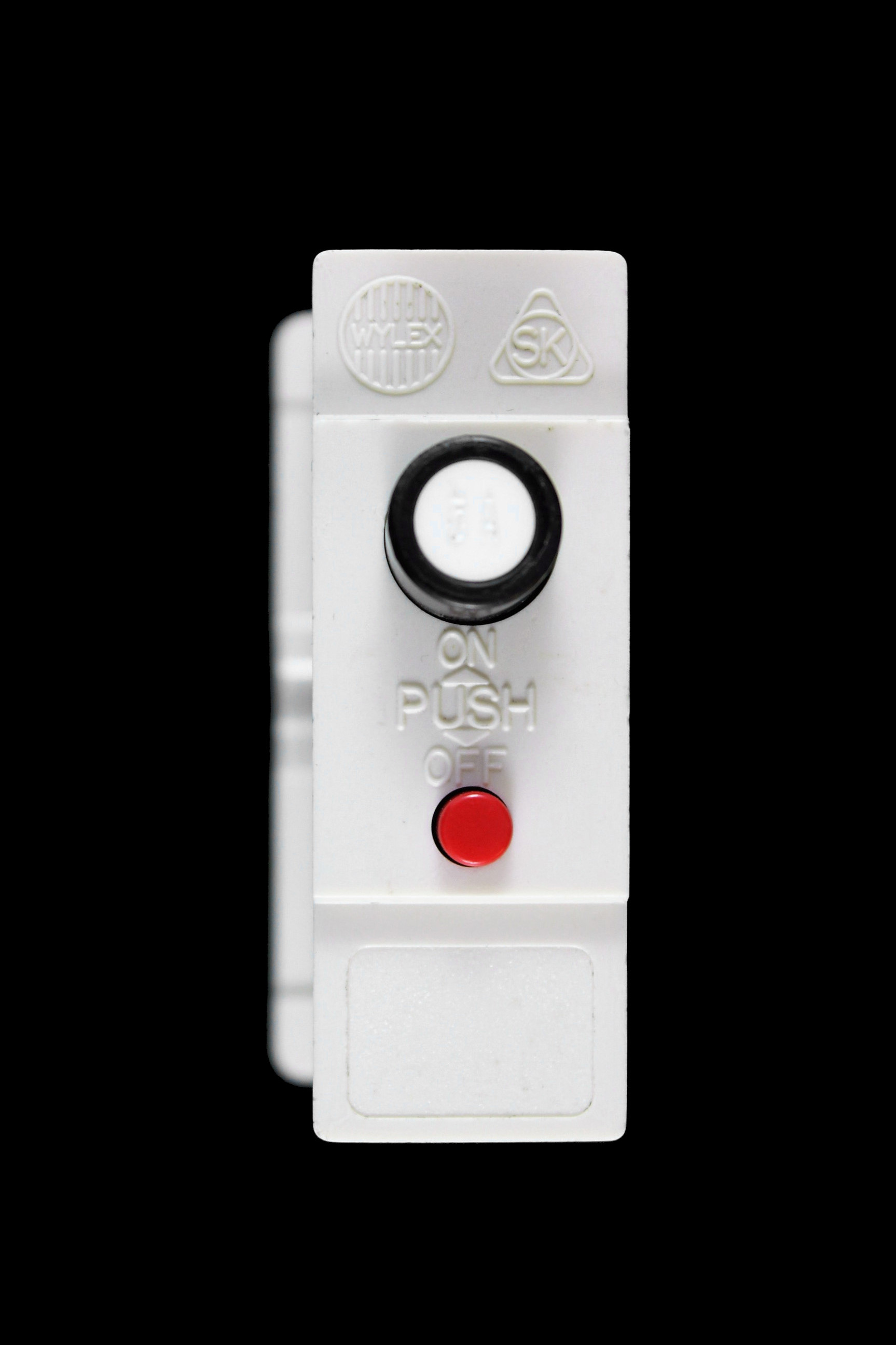 WYLEX 5 AMP CURVE B M2 MCB CIRCUIT BREAKER PUSH PLUG IN