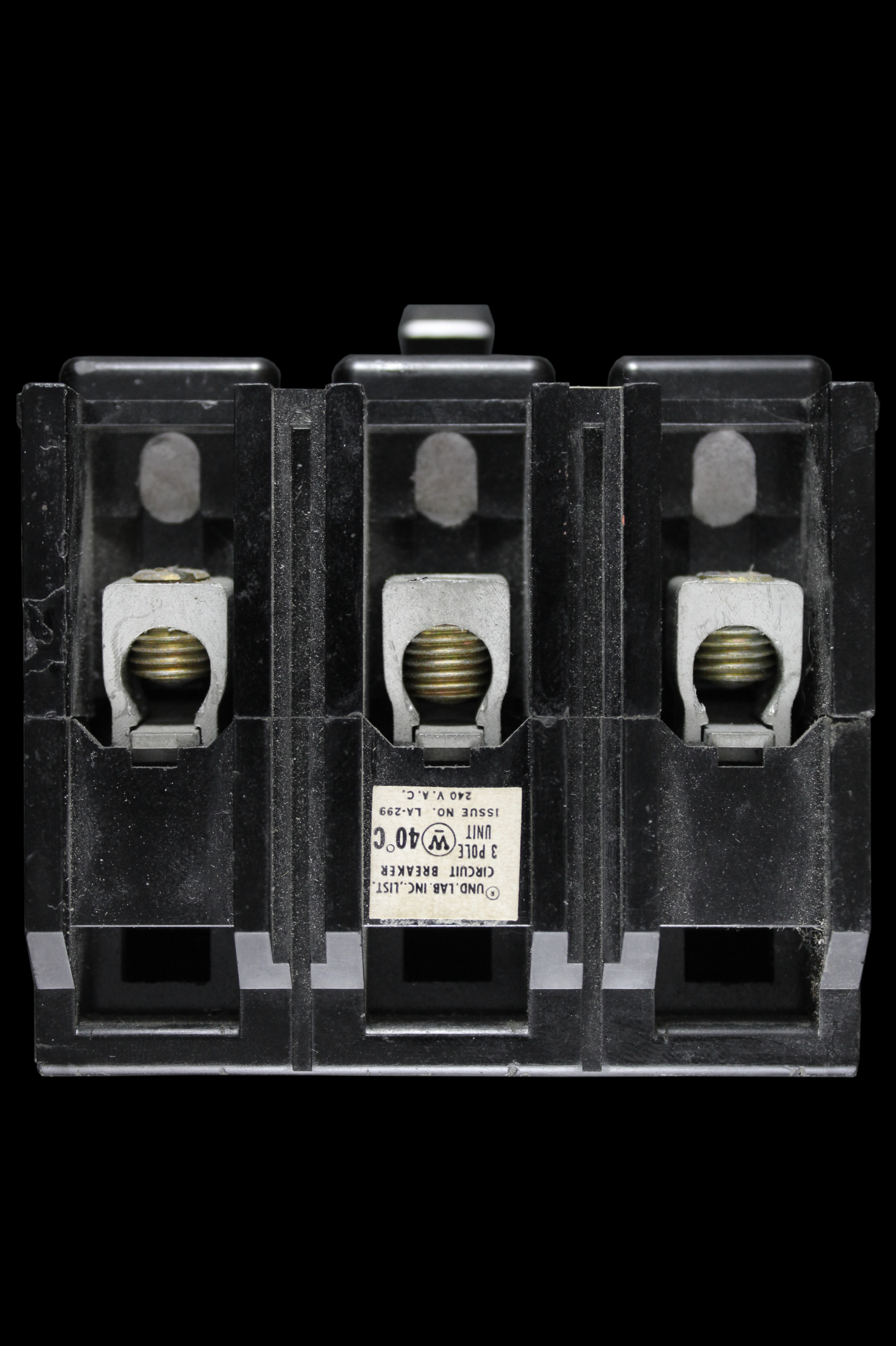 WESTINGHOUSE 60 MCB TRIPLE POLE 10kA CIRCUIT BREAKER HQNPA3060