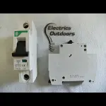 MOELLER 4 AMP CURVE C 6kA MCB CIRCUIT BREAKER FAZ6-C4
