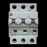 F&G 32 AMP CURVE D 10kA TRIPLE POLE MCB CIRCUIT BREAKER L7-32/3/D