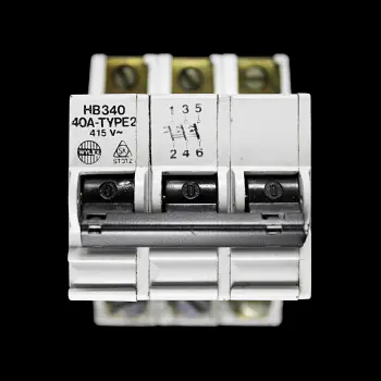 WYLEX 40 AMP TYPE 2 M9 TRIPLE POLE MCB CIRCUIT BREAKER HB340