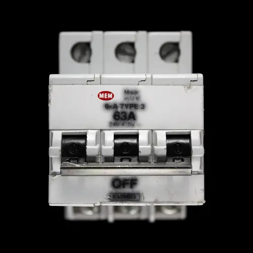 MEM 63 AMP TYPE 3 6kA TRIPLE POLE MCB CIRCUIT BREAKER 633MB3