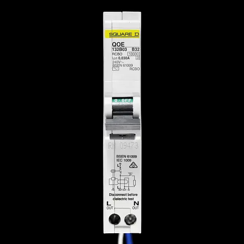 SQUARE D 32 AMP CURVE B 10kA 30mA RCBO TYPE AC QOE 132B03