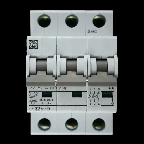 F&G 32 AMP CURVE D 10kA TRIPLE POLE MCB CIRCUIT BREAKER L7-32/3/D