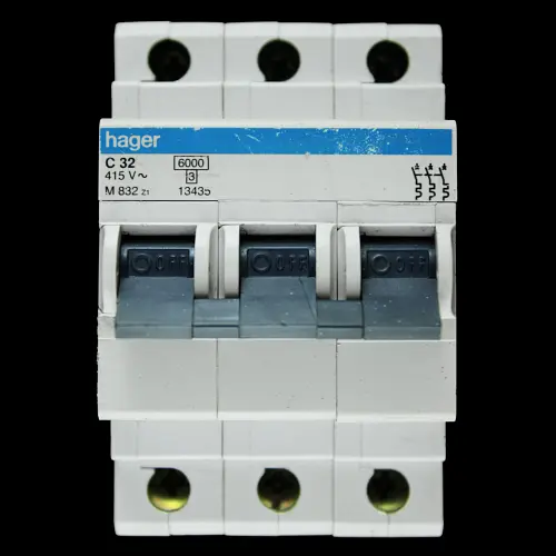 HAGER 32 AMP CURVE C 6kA TRIPLE POLE MCB CIRCUIT BREAKER M832 Z1 13435