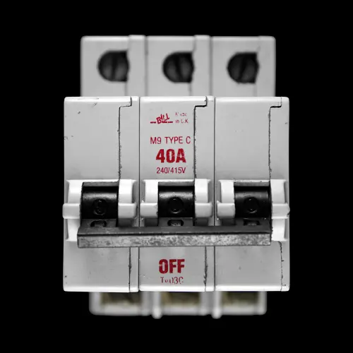 BILL 40 AMP CURVE C M9 TRIPLE POLE MCB CIRCUIT BREAKER T403C RED