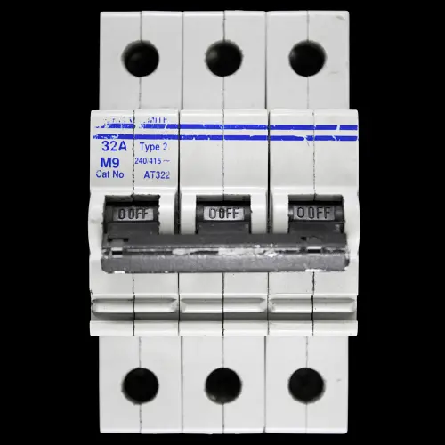 DORMAN SMITH 32 AMP TYPE 2 M9 TRIPLE POLE MCB CIRCUIT BREAKER AT322