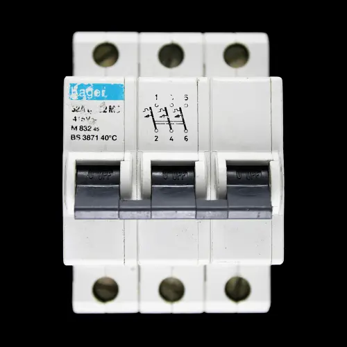 HAGER 32 AMP TYPE 2 M6 TRIPLE POLE MCB CIRCUIT BREAKER M832 45