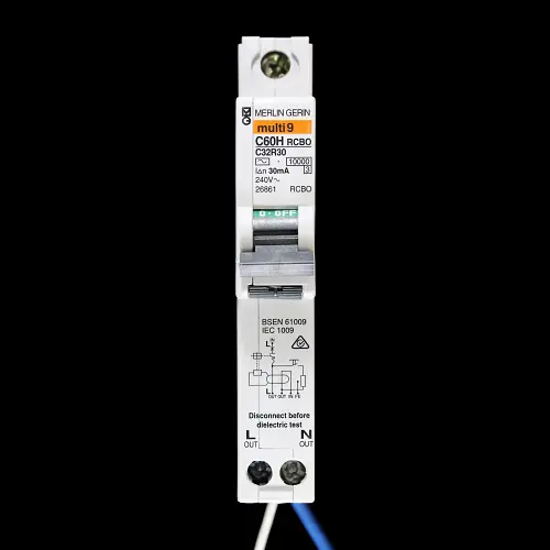 MERLIN GERIN 32 AMP CURVE C 10kA 30mA RCBO TYPE AC C60HC32R30 26861