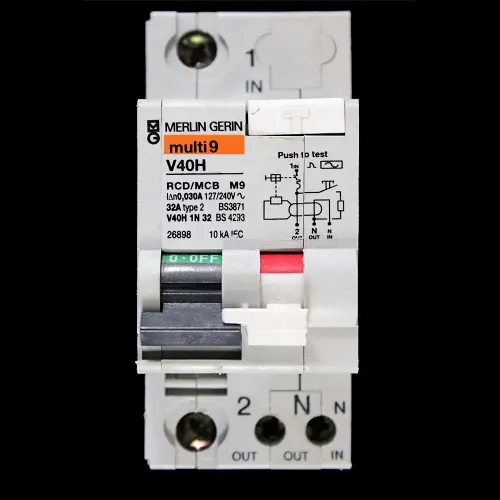 MERLIN GERIN 32 AMP TYPE 2 M9 30mA DOUBLE POLE RCBO TYPE AC V40H 26898