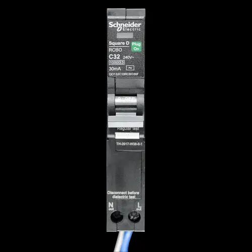 SCHNEIDER 32 AMP CURVE C 10kA 30mA RCBO TYPE AC QO132C10RCBO30F QOVS