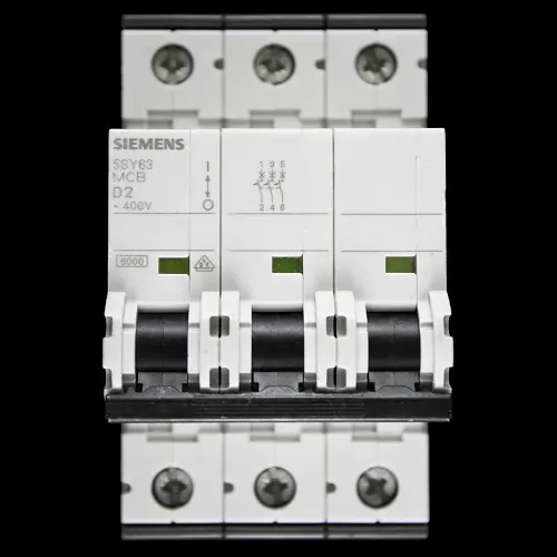 SIEMENS 2 AMP CURVE D 6kA TRIPLE POLE MCB CIRCUIT BREAKER 5SY6302-8 5SY63